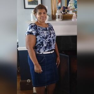 Ladies One 5 One Denim Skirt Size XL Blue Med Wash A Line With Pockets